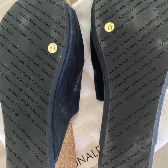 Donald Pliner Cork Sandals - Picture 3 of 4